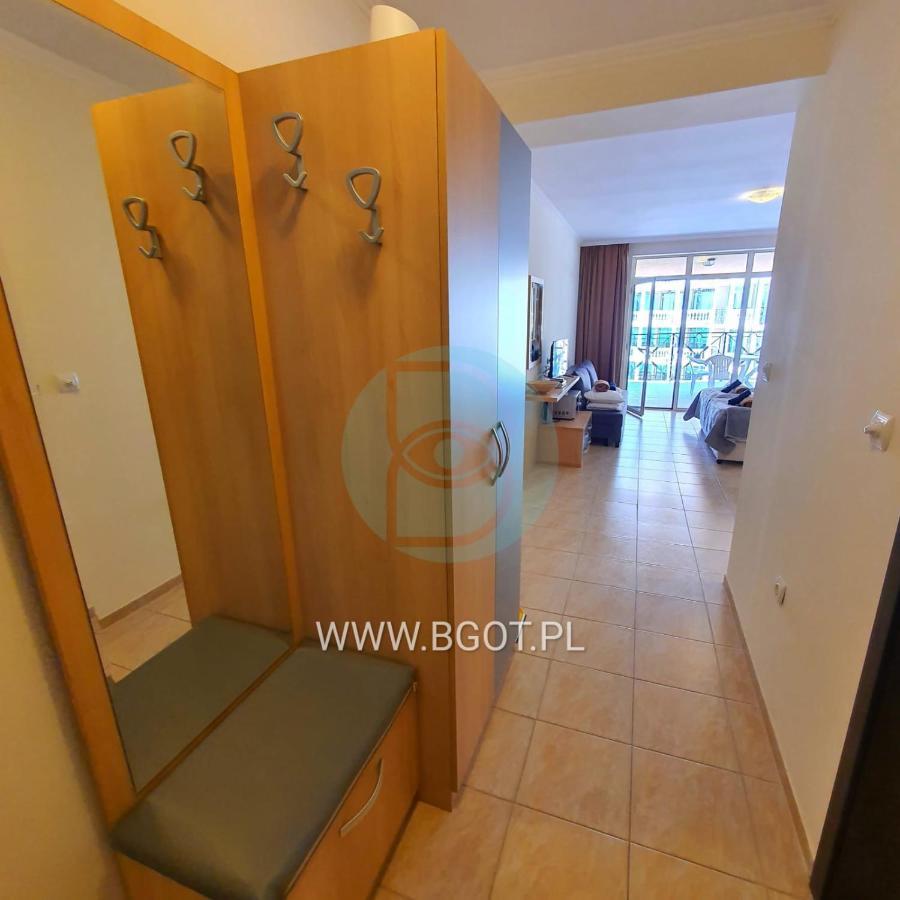 Andalucia Beach - Sea Viev Apartments Elenite Buitenkant foto
