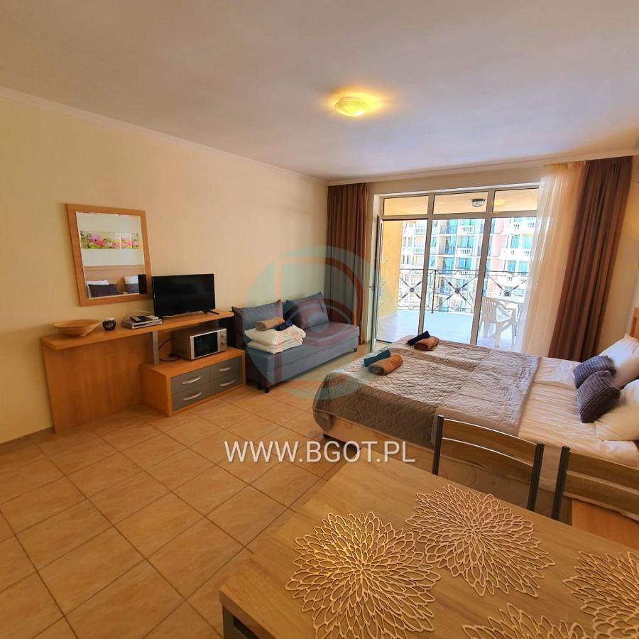 Andalucia Beach - Sea Viev Apartments Elenite Buitenkant foto